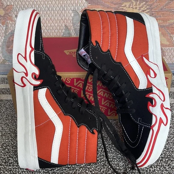 Vans Men’s
Sk8-Hi Flame VN0005UJGWP Sneakers - Picture 12 of 16